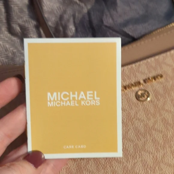 Michael Kors - Picture 4 of 4